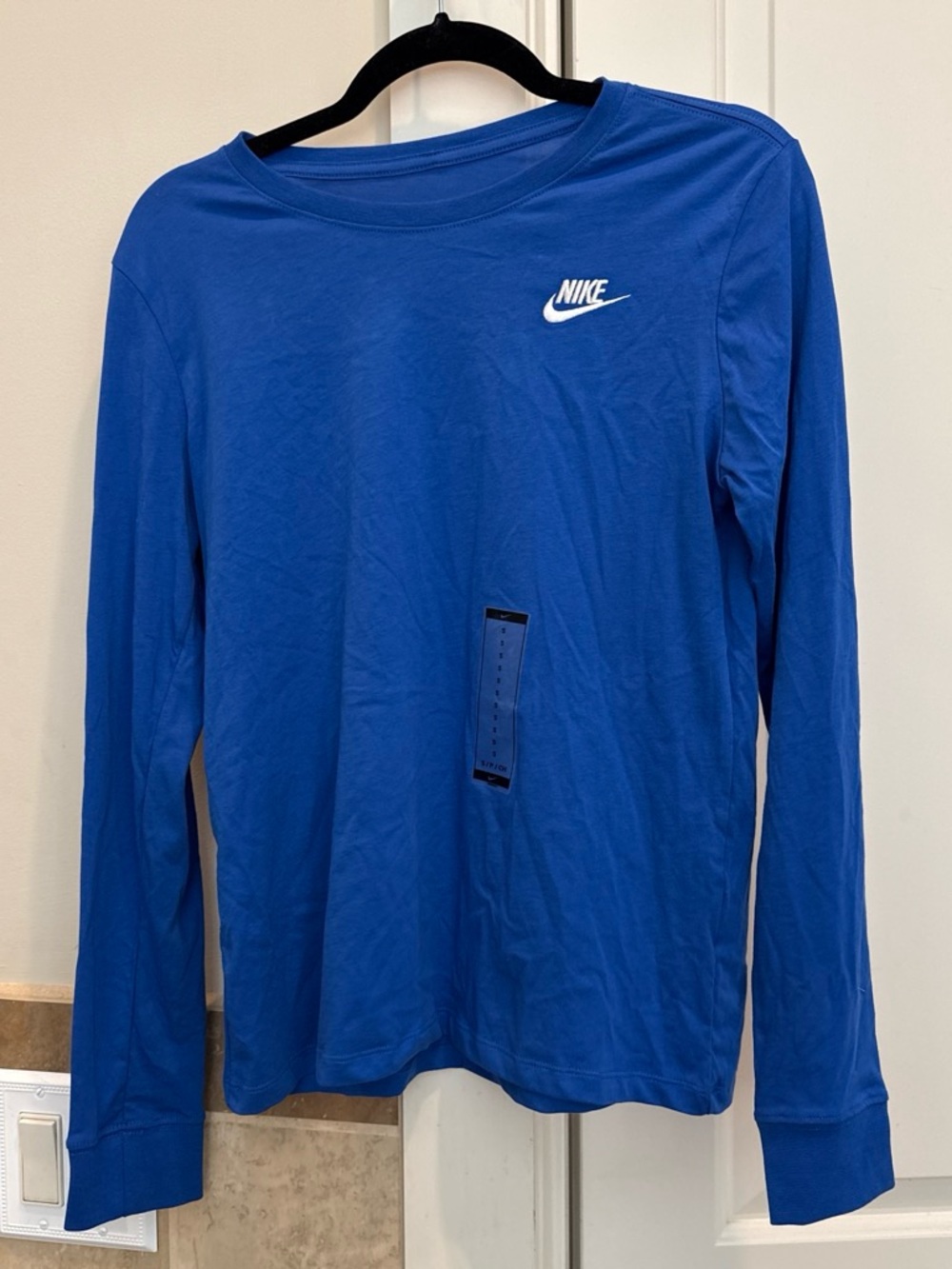 Nike woman’s Long Sleeve Crewneck Shirt - Blue